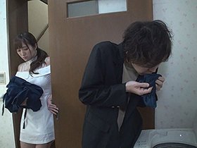 「おばさんの下着なんか盗んで一体ナニするの…？」3 夫に相手にされなくなった人妻はパンツを盗られて発情する！ 10人全員撮り下ろし　サンプル画像05